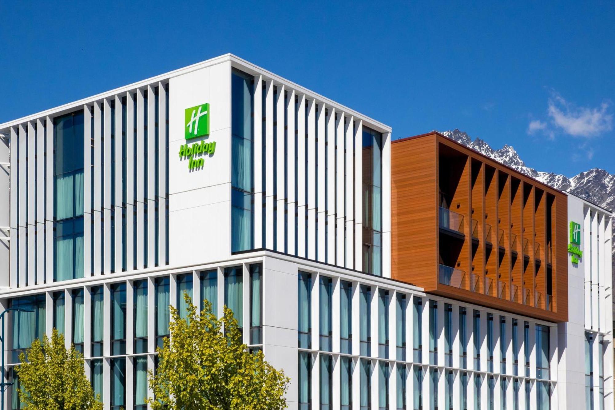 Holiday Inn Queenstown Remarkables Park Exterior foto