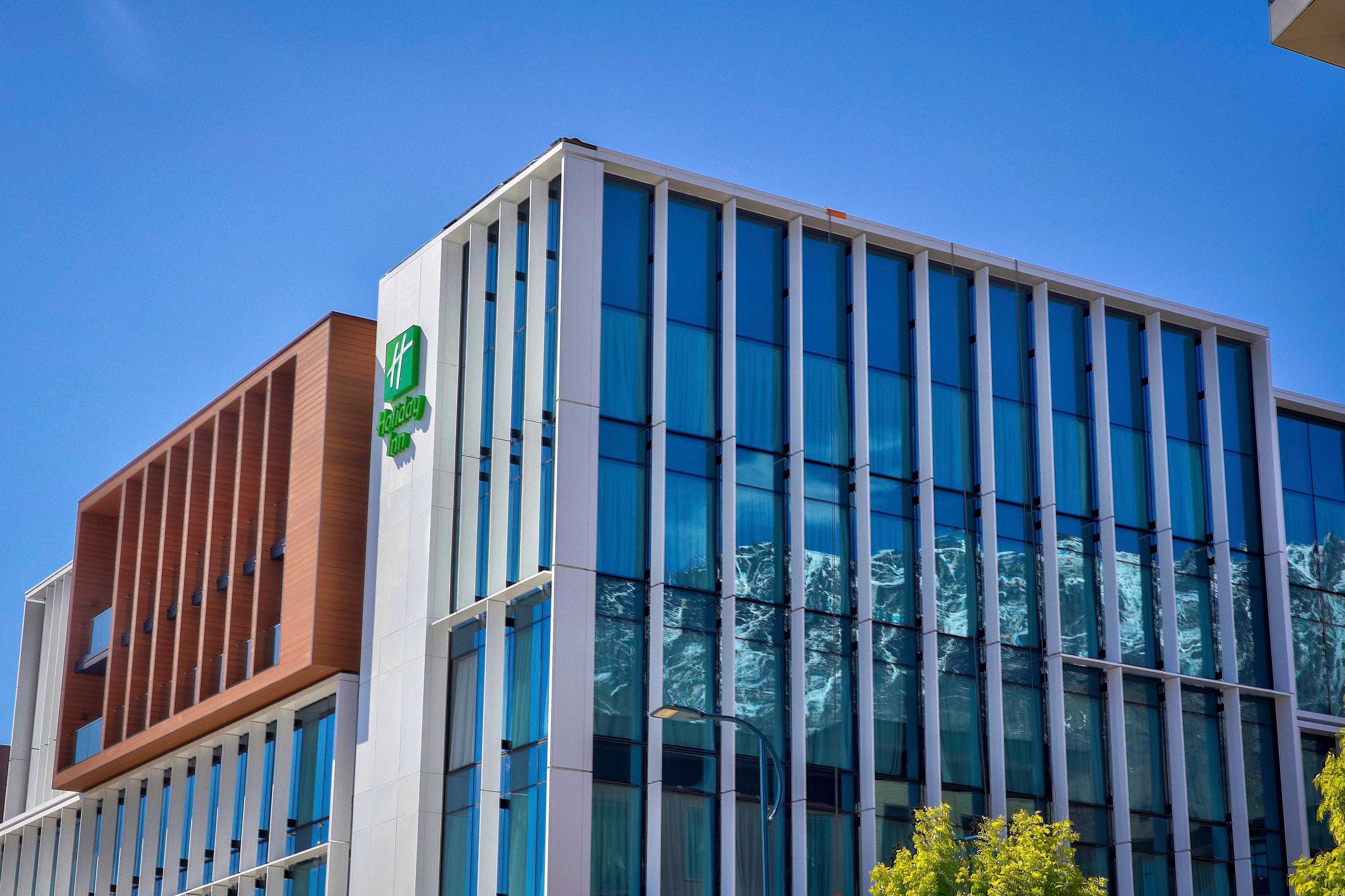 Holiday Inn Queenstown Remarkables Park Exterior foto