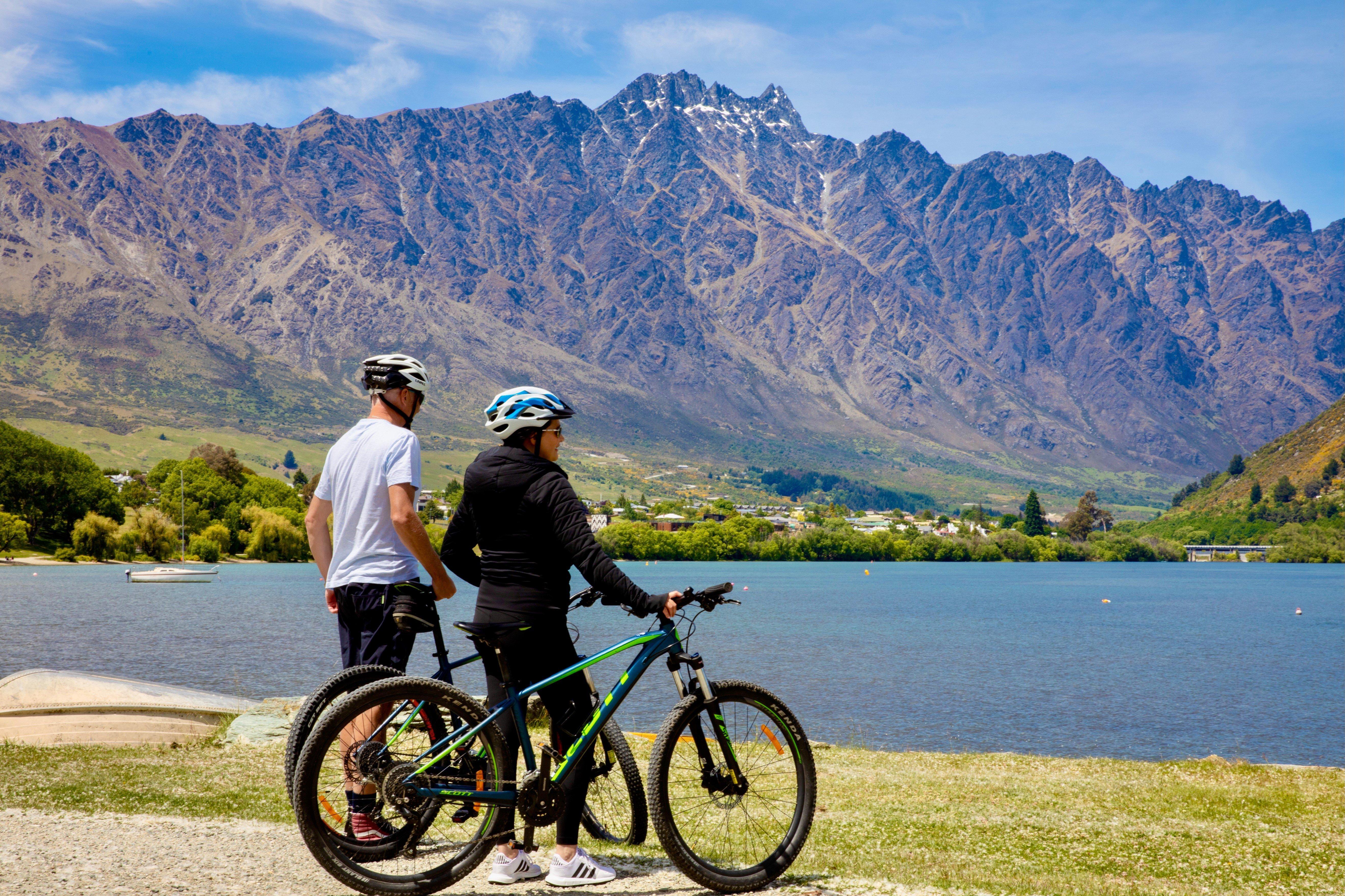 Holiday Inn Queenstown Remarkables Park Exterior foto