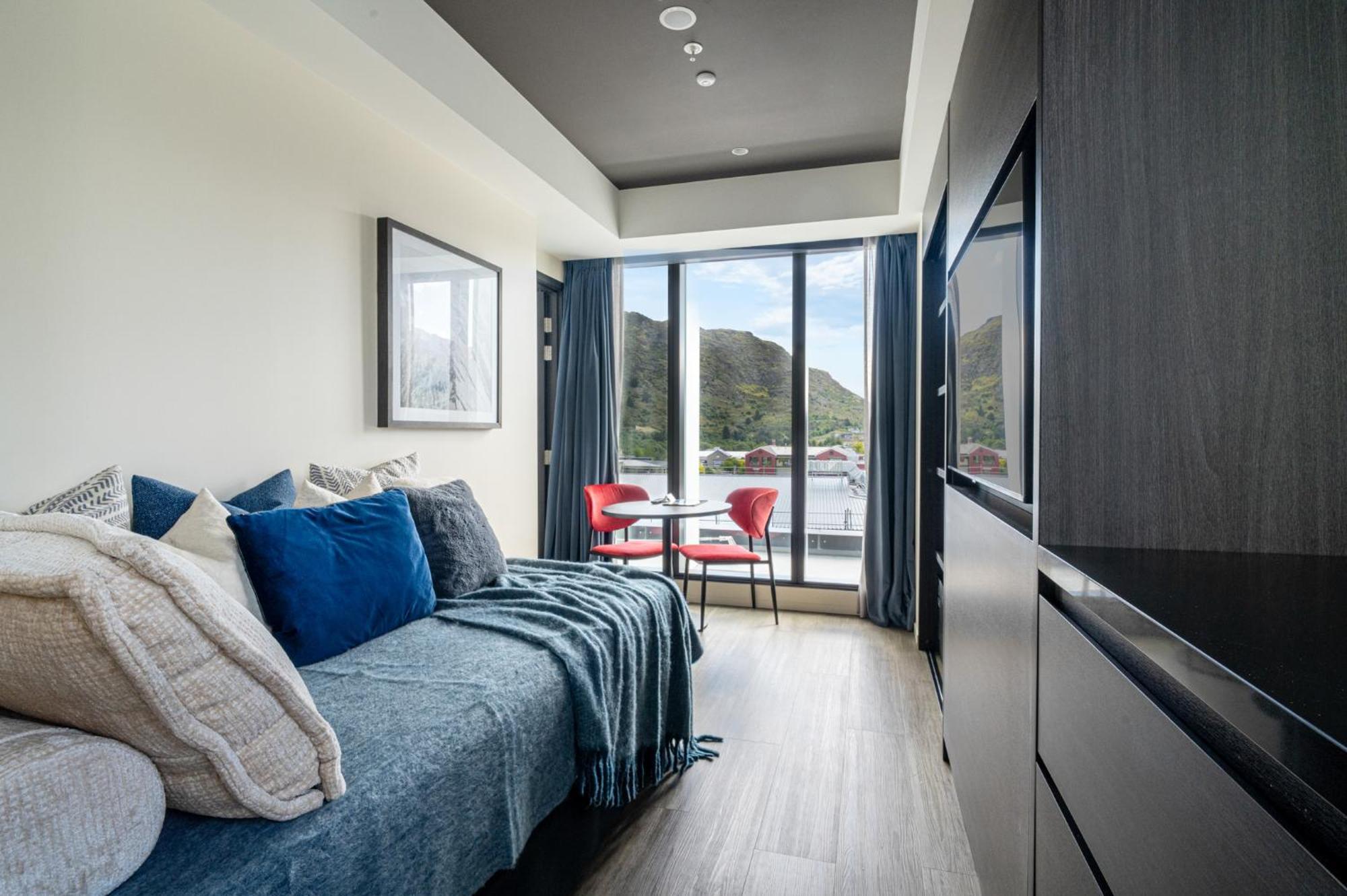 Holiday Inn Queenstown Remarkables Park Exterior foto